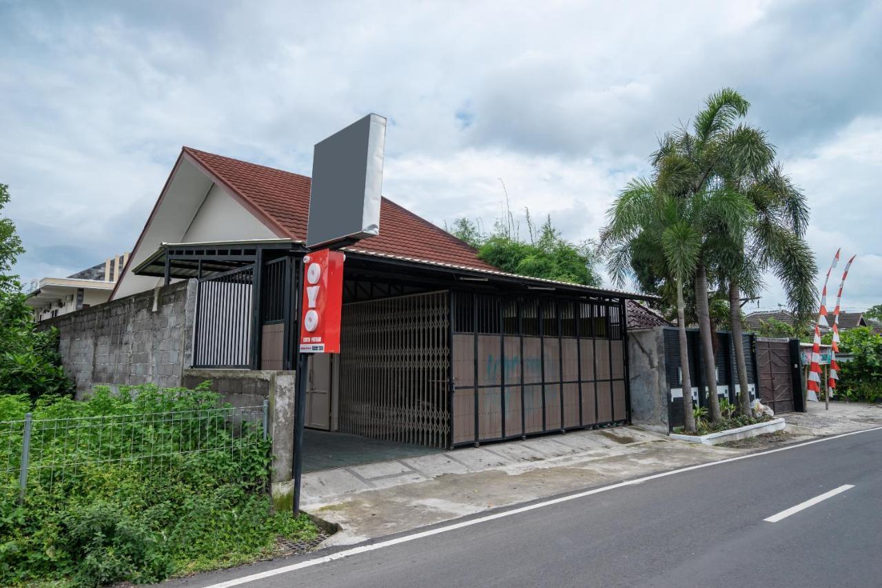Oyo 2347 Griya Patran Hotel Ngabean Exterior photo